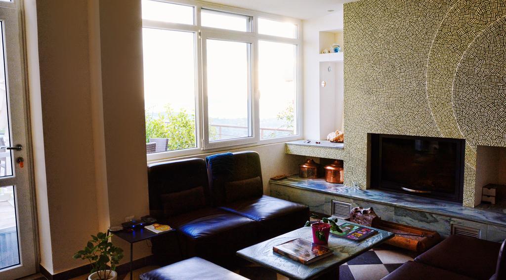 ניאה סטירה Filion Eco Hotel & Suites מראה חיצוני תמונה