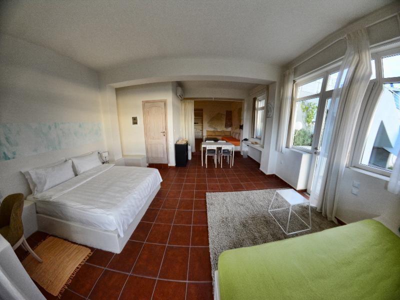 ניאה סטירה Filion Eco Hotel & Suites מראה חיצוני תמונה